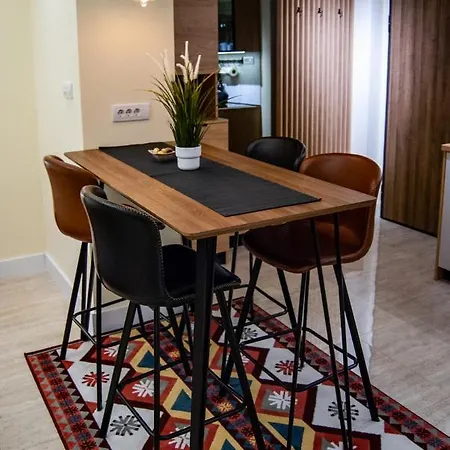 Apartment N10