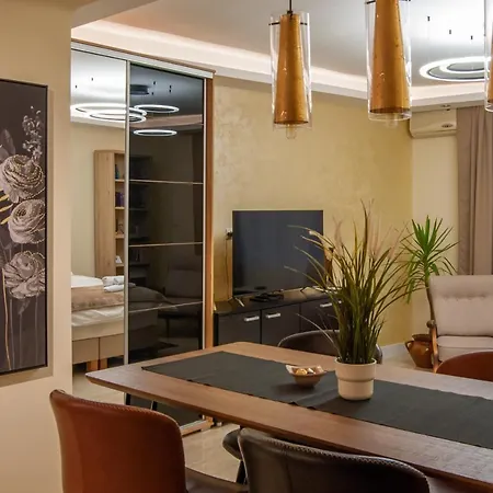 Apartment N10
