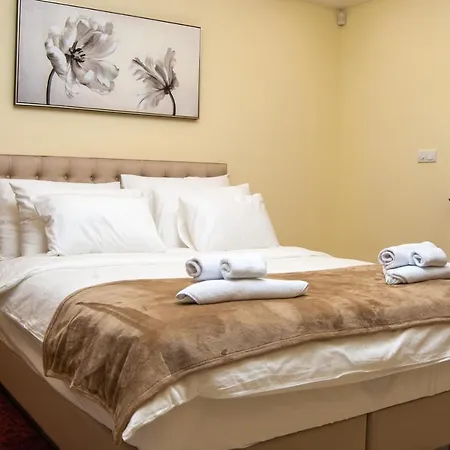 Apartment N10 *